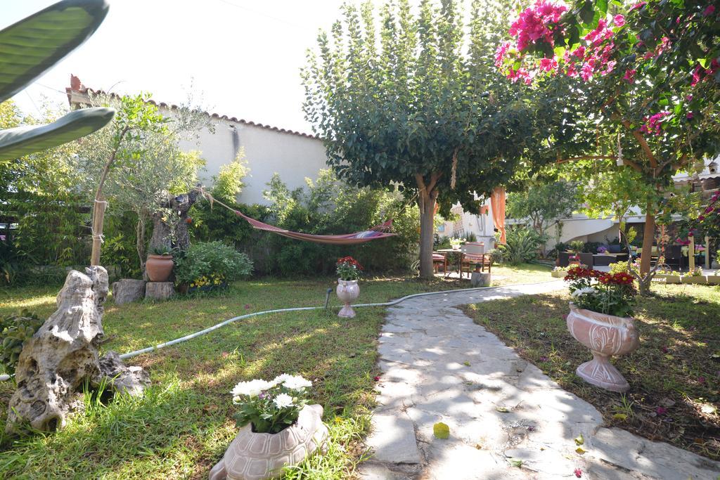 House With Big Garden Villa Corinto Esterno foto